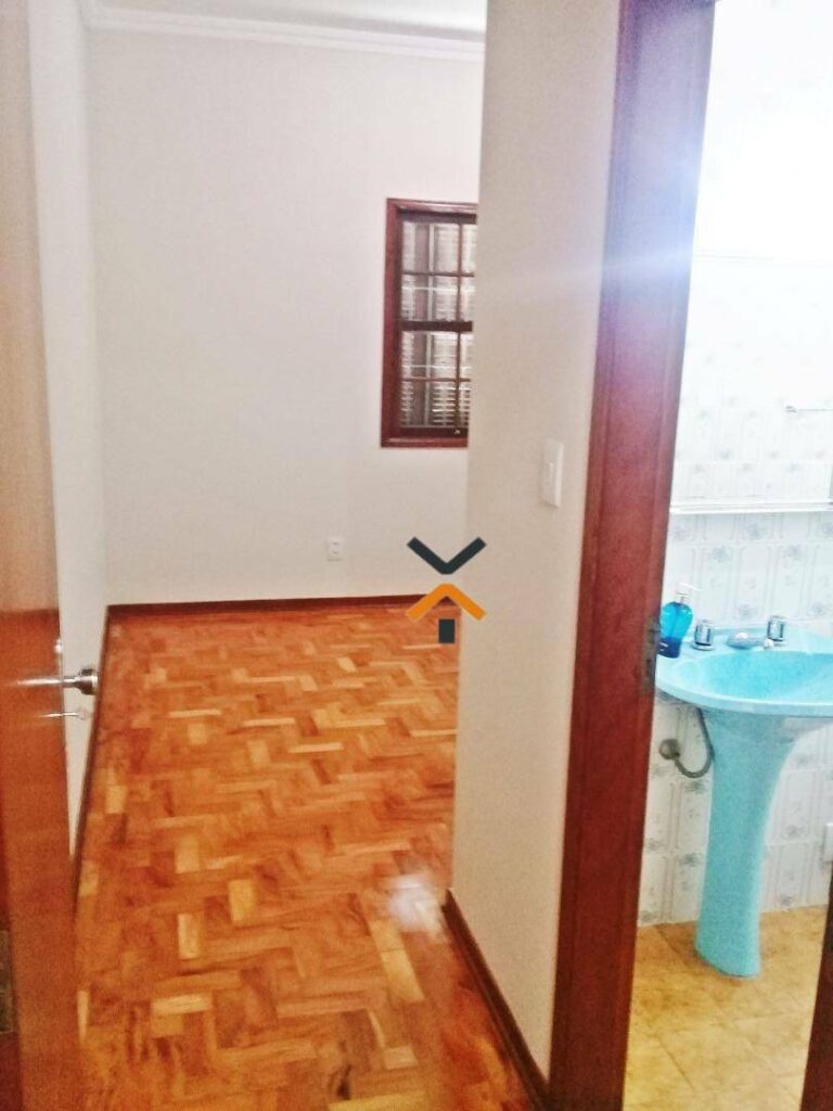 9e1be58acb40e35fa0a87282fa00ff18-1