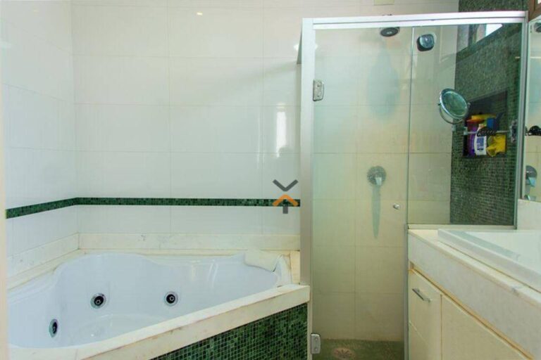 9qHIWsr7kCRhN3WrHeb14o2L9gPvnRdl-1