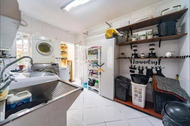 AVro3ums4Q1BHDfcqtzahtPtGLaI92XI-1