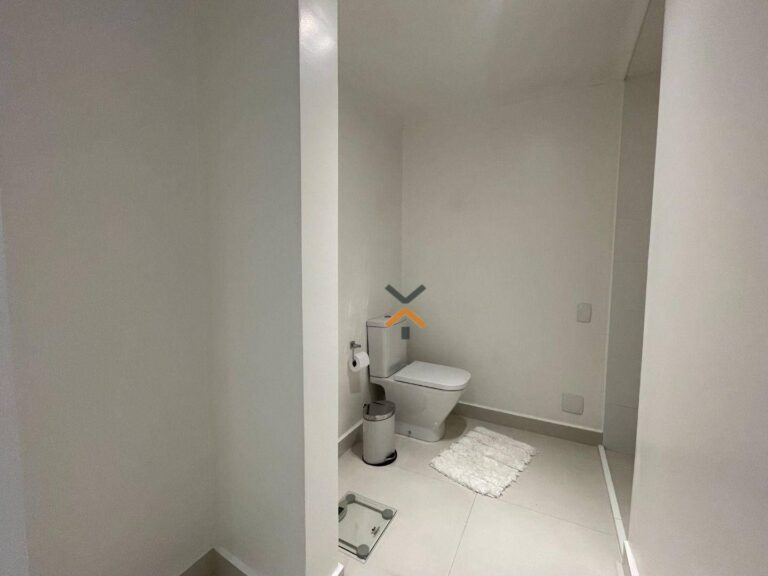 C0gu0mcbXLTQmeUNlZNjb8SXovzsX8AU-1