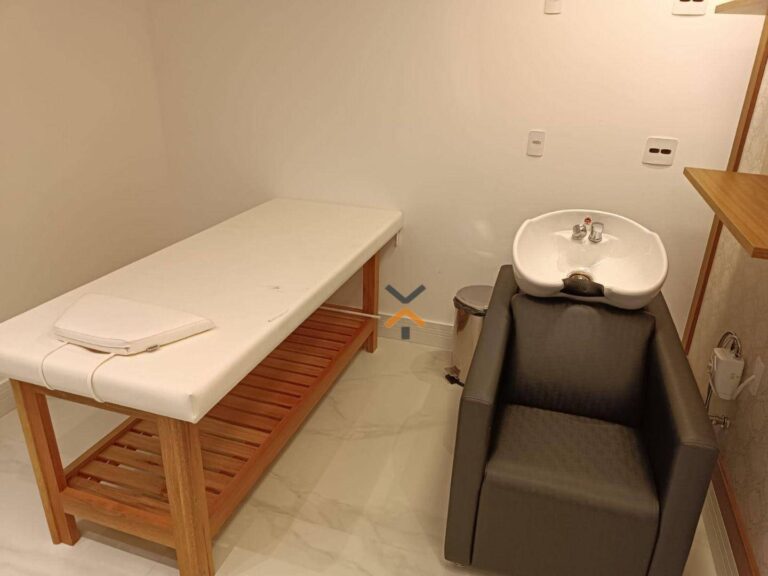 QyMR14QM7qBrUn2k28FAVJV17mdurRuI-1