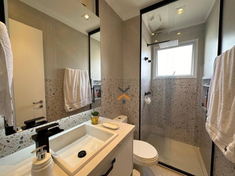 a11330b450512766eaf382840f3345f8-1