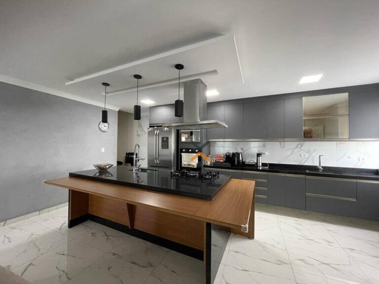 a13aebce3160a84757096adc93a7963e-1