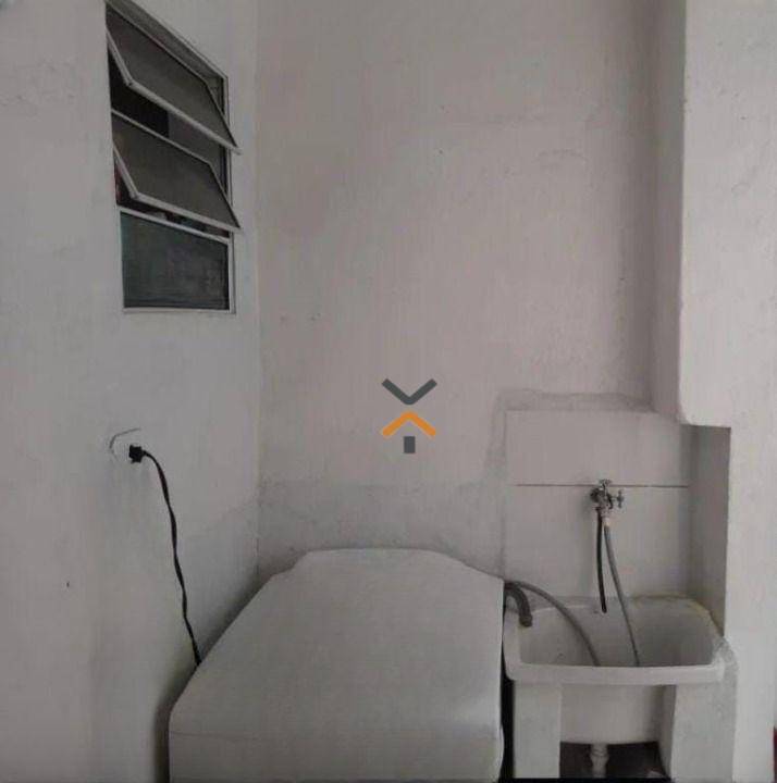 a19f25867880782e4b49806813952038-1