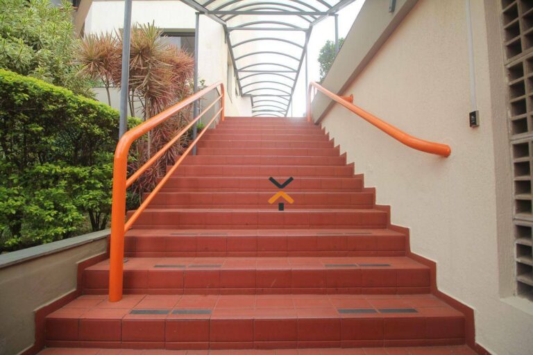 a1fa4556c5f6388c85adc7ff7f26eccf-1