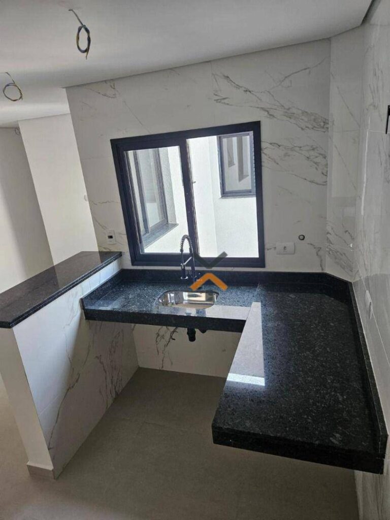 a36aa578b3c52cca206b9da7a21b6558-1