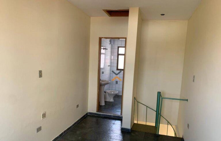 a505e0afb23b37f6d8f0f9990ebe6f3f-1