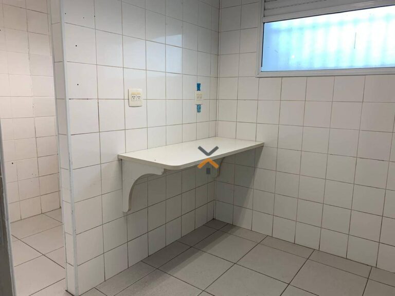 a60599d9ffde8a317c9ee17cbd6aaf7f-1