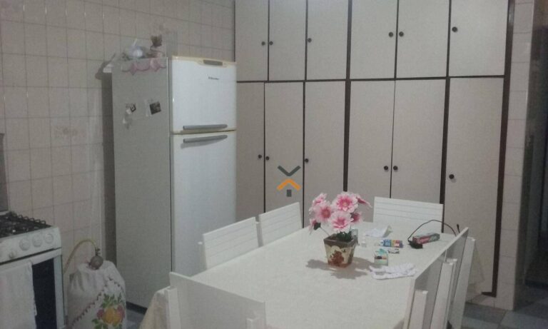 a63ac05a354e1007c9a71c5d295c6125-1