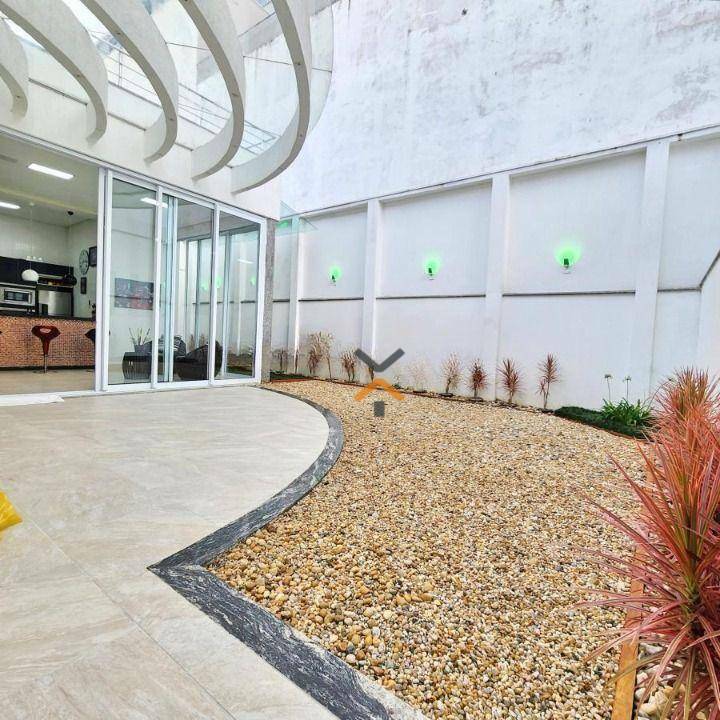 a8b5cdeac274892a4a0ef123d788d360-1