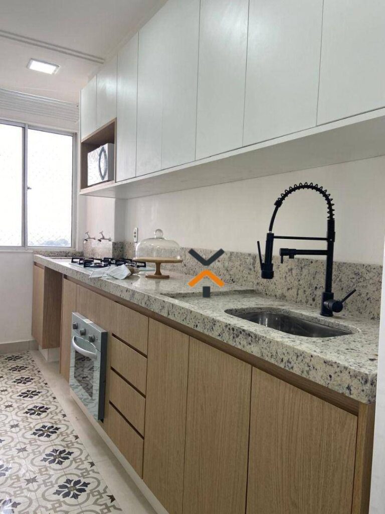 b081ad4541fe931f174b78a6c663635c-1