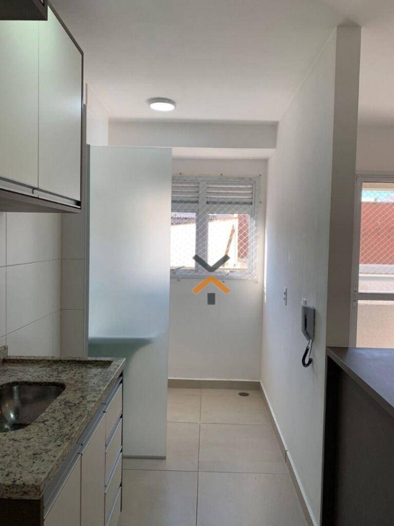 b0962a208968147b64523b08843d4fd3-1