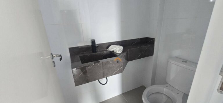 b3f7ed9f96e75234af37aac62285d467-1