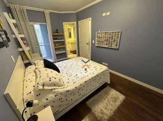 b7b9a803db107d05407fe490817df585-1