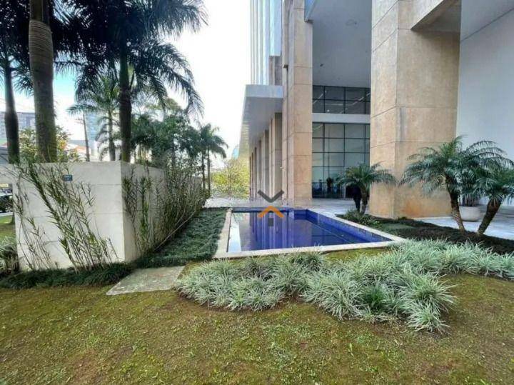 b814b569bbdcda9099478870f3906608-1