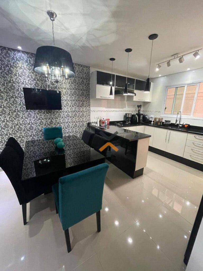 b8a0dc4bb349613bd3447d7edc210931-1