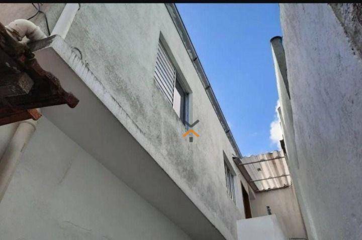 bc6f75ffdf3ea16355c3d7777f4b82f0-1