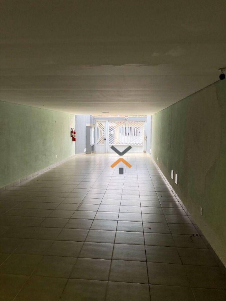 c1f05ee3e6b777b0963cd9811fab618d-1