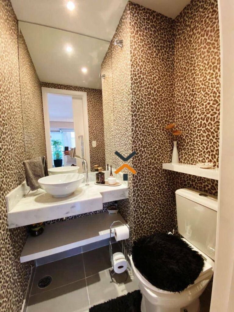 c2775d02e592813e1ddb09a055ff1e46-1