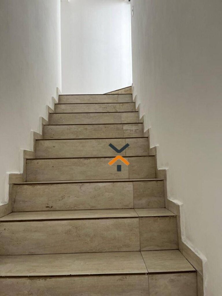 cb80459f76fec7d0124943fb5e040ae2-1