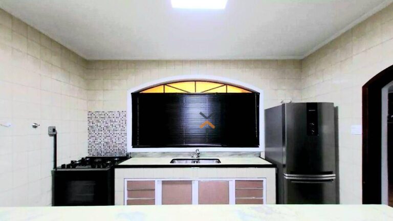 cc3716ad3fb52b8f5d4d674f0f28a70c-1