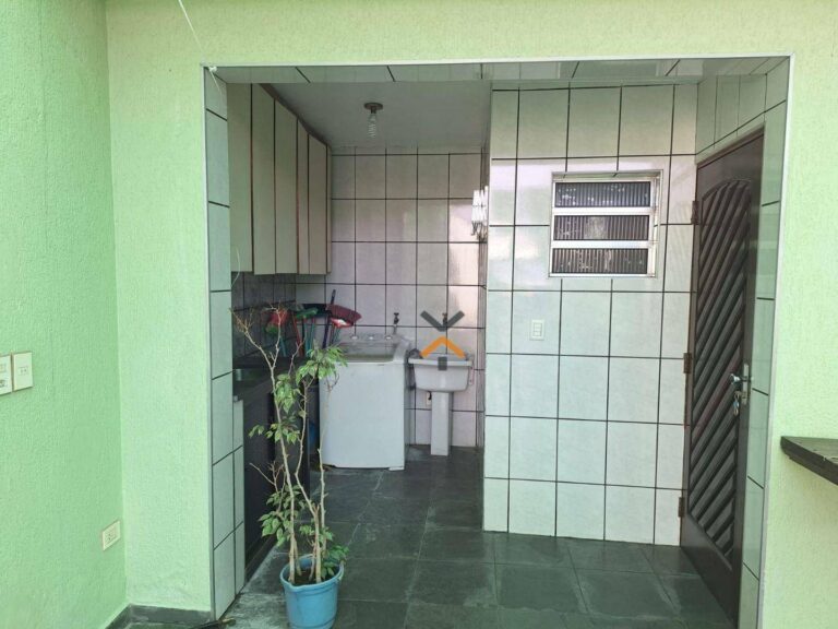 cffcfe448ee7aa49faa81714a9faa732-1