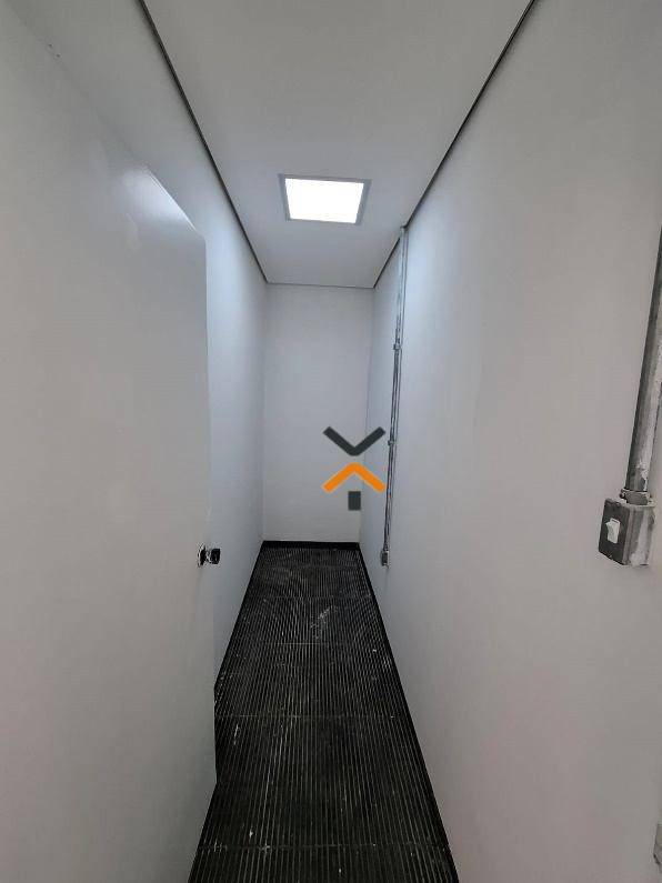 dc004d45705f9998c46fb1aa8653ab22-1