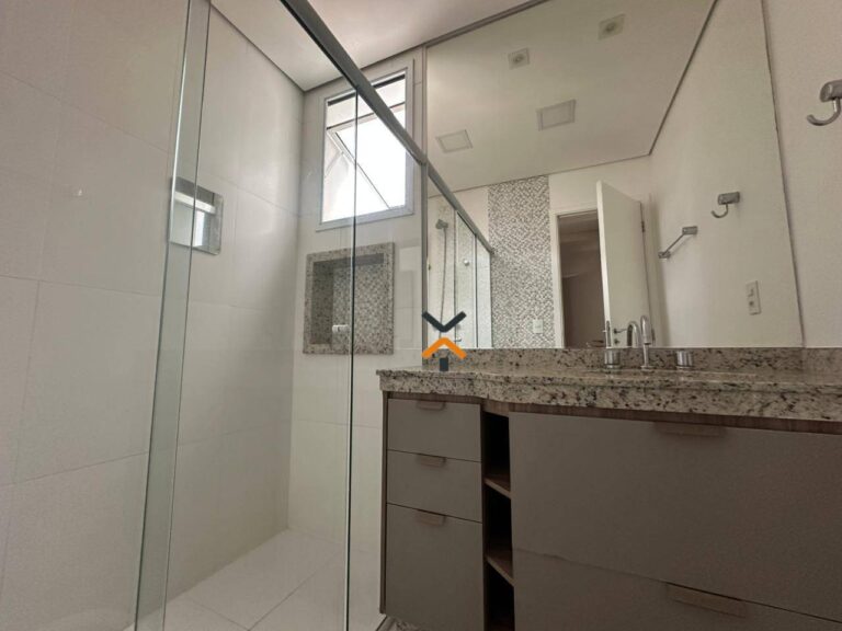 df2e67a7b0506898f7d7c15350616448-1