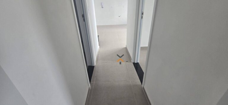 e2b1f29097c949bd1178bbc07bef1767-1