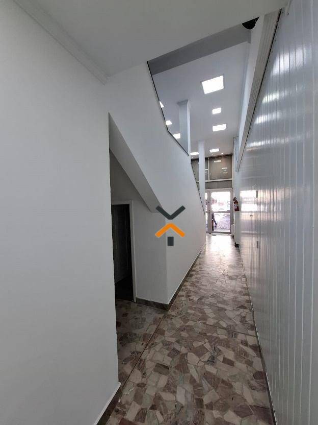 e71c504d970cb47cef01216ab8c5abe4-1