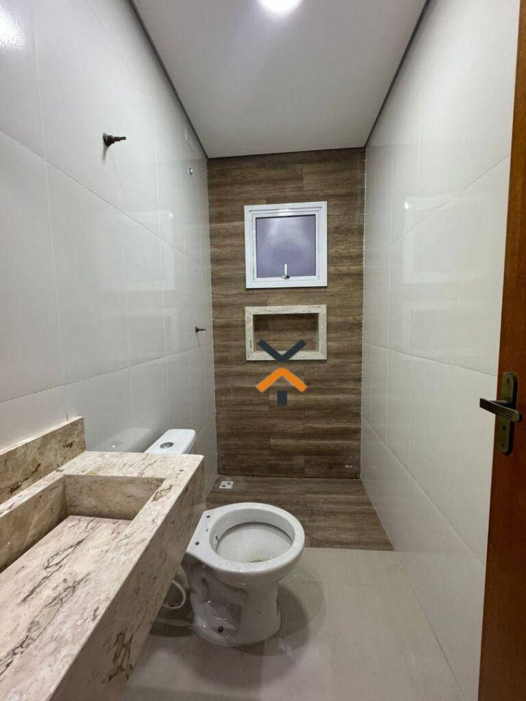 eac907a6b17183433d592bfcf4993b26-1