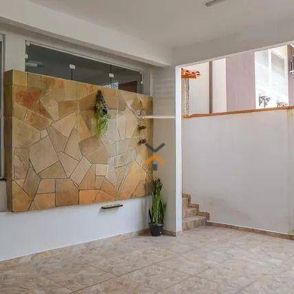 eb7702179d686f116d5b100711ee861c-1