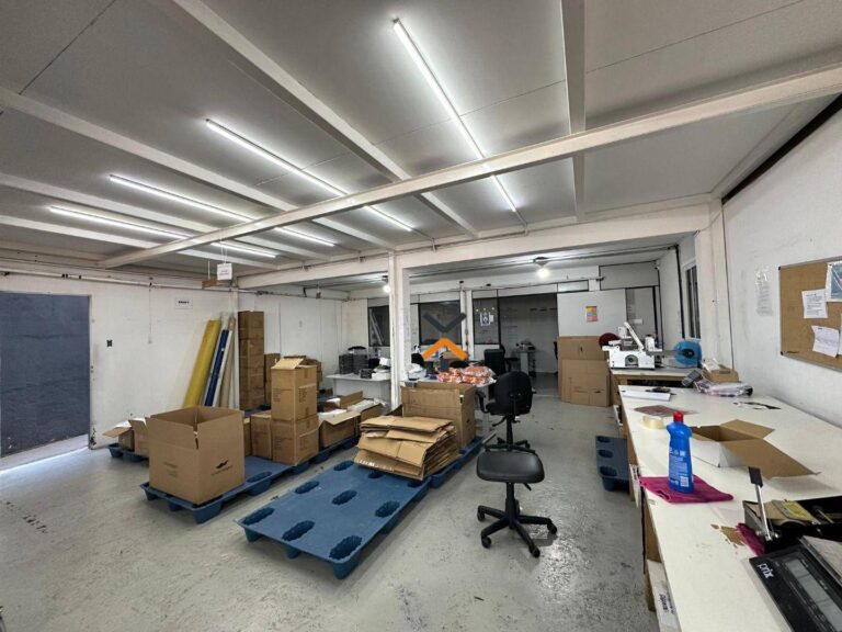 ec128974e59cb894e0dae7fbf2b8e138-1