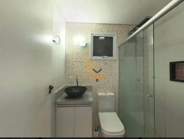 ef7fc4bfc733a8f204eb883c309e1da7-1