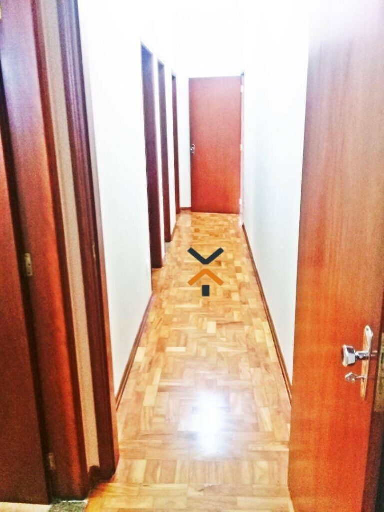 f00999891d468143c9f1a90656991f9d-1