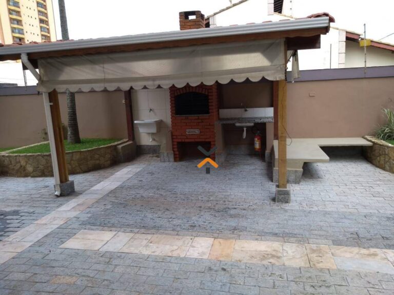 f8f99dbd5744e8e823b97203aff36139-1