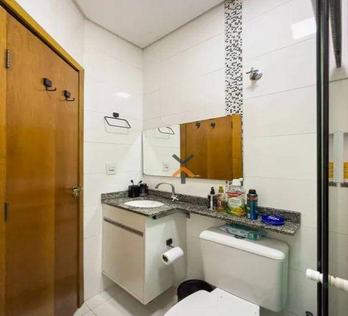 fb6b8bed0825e5483f3b5678dbe6dd19-1