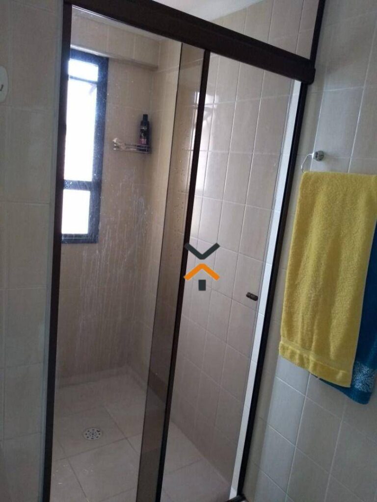 febd2e37bb5b4162e7a875a75dc8a4f1-1