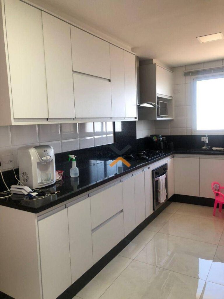 hlHdv5tYijI1cfrC2w6GFMLp0wncucBE-1