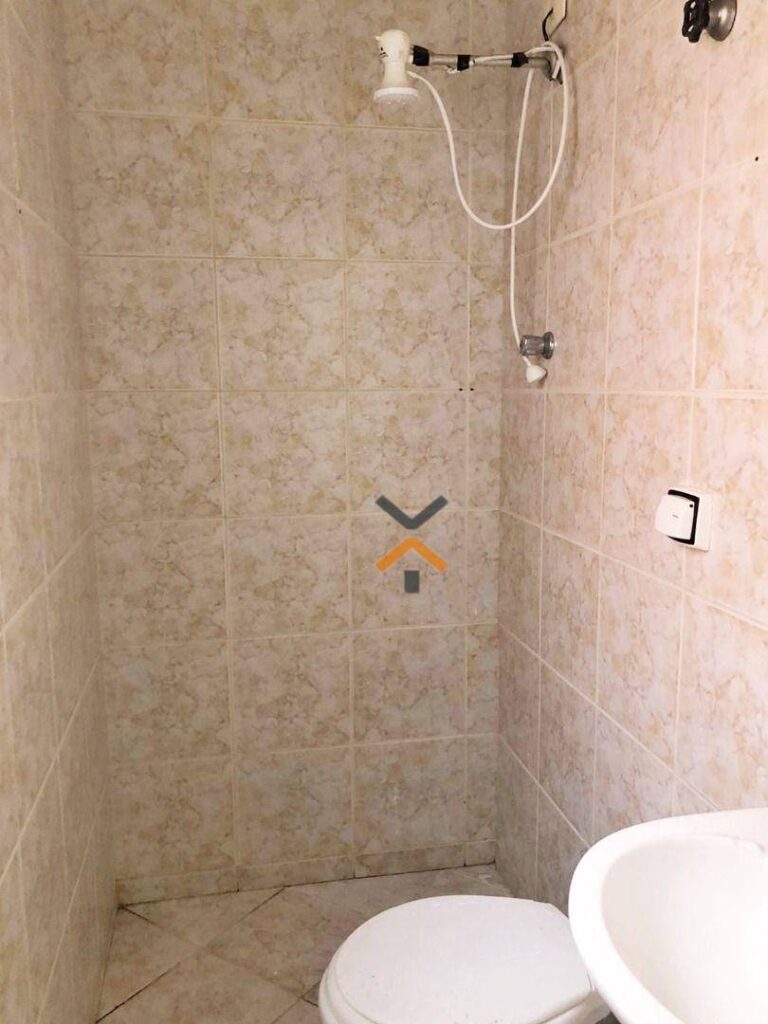 q2WHUCDD7koFXyE5owcixfkJLdEyid4U-1